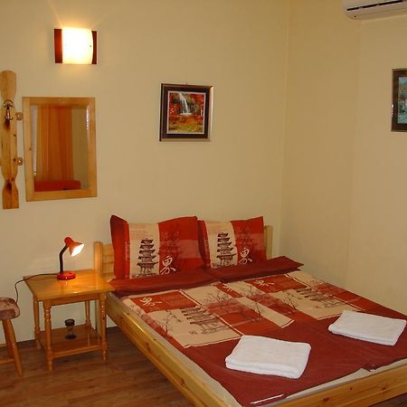 Guest House Alex تشيرنوموريتس المظهر الخارجي الصورة