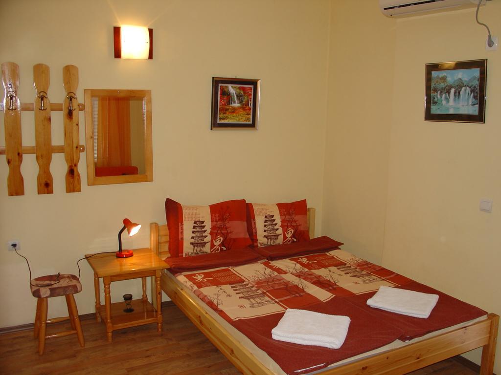 Guest House Alex تشيرنوموريتس المظهر الخارجي الصورة